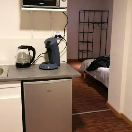 Apartman Studio Avec Jardin Clos Et Wifi A Charmes Charmes