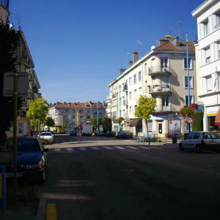 Apartman Studio Avec Jardin Clos Et Wifi A Charmes *